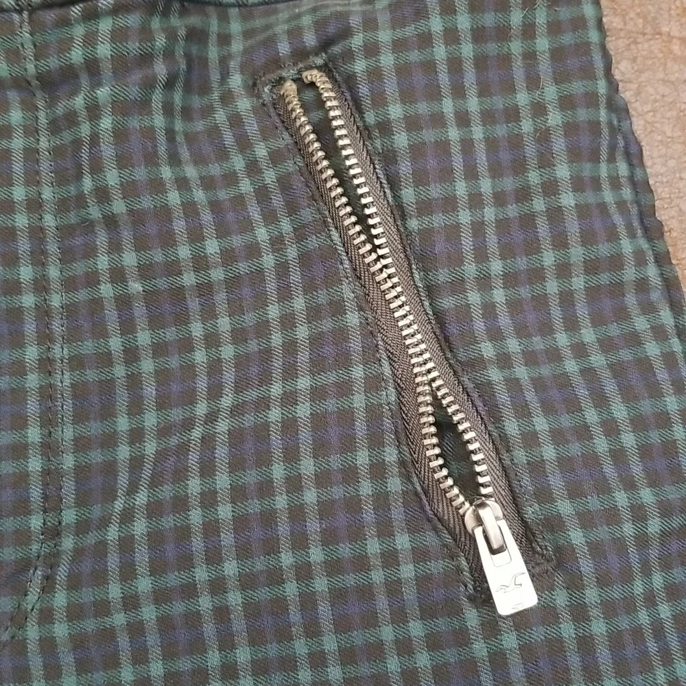 #T - Hollister Women Ultra High Rise Plaid Pants Blue Green Black Size S - Picture 8 of 8